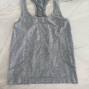 Lululemon Swiftly Tech Racer Length Tank Size 2 Gray Slate - Like New